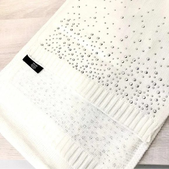 Metallic Silver Studded Ivory Knit Scarf - Picture 2 of 7